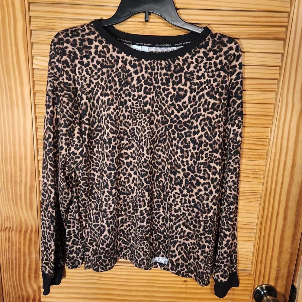 Joyspun Cozy Leopard Print Top Size L (12-14) Long Sleeve Pullover Tee